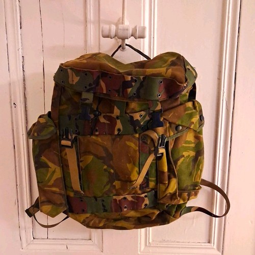 Camouflage military surplus - camouflage,